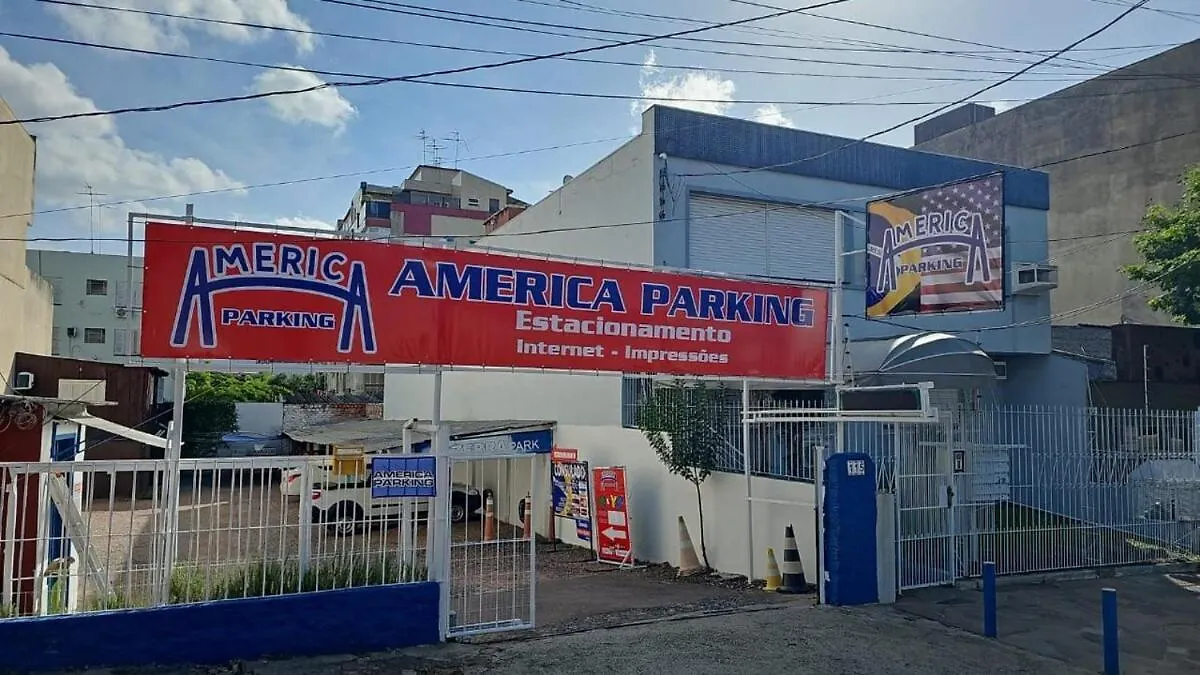 Consulado Americano, Apartamento 40 Metros Do Consulado Eua Porto Alegre Com Garagem ברזיל